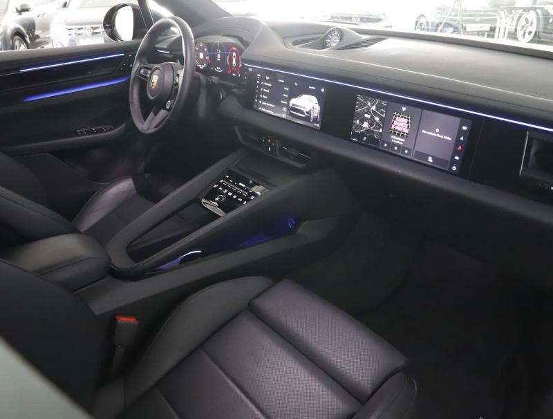 Porsche Macan 4