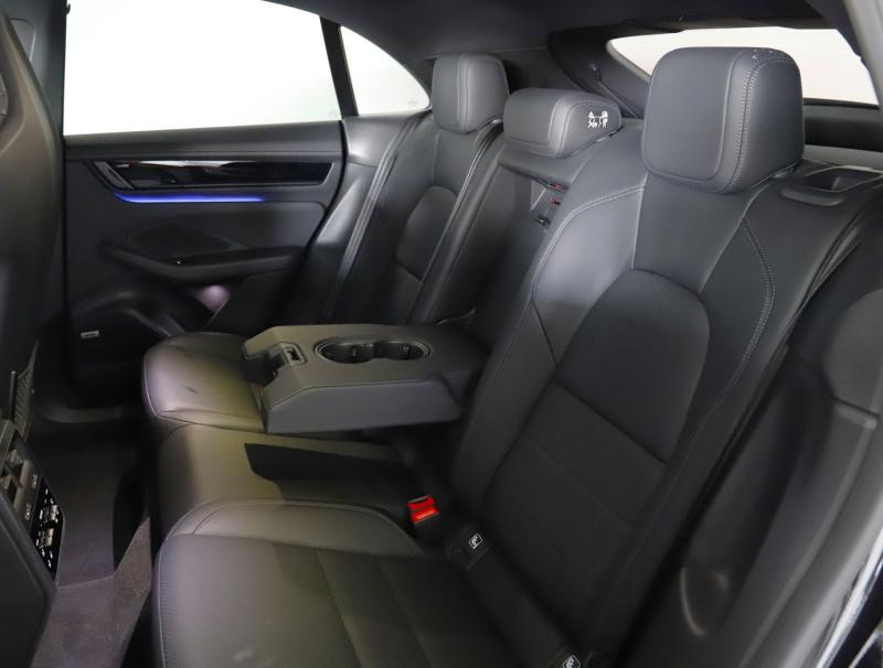 Porsche Macan 4