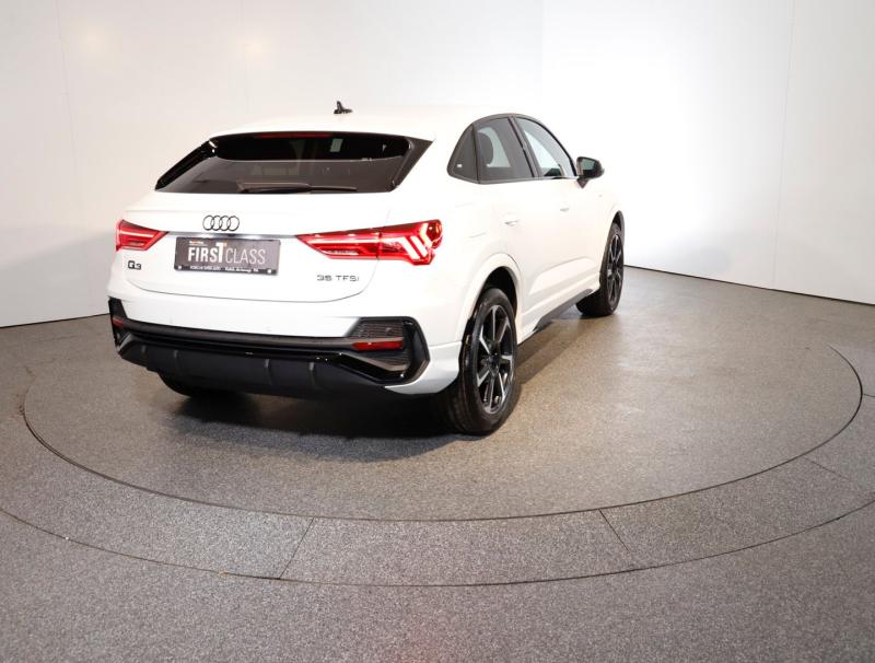 Audi Q3 Sportback 35 TFSI admired