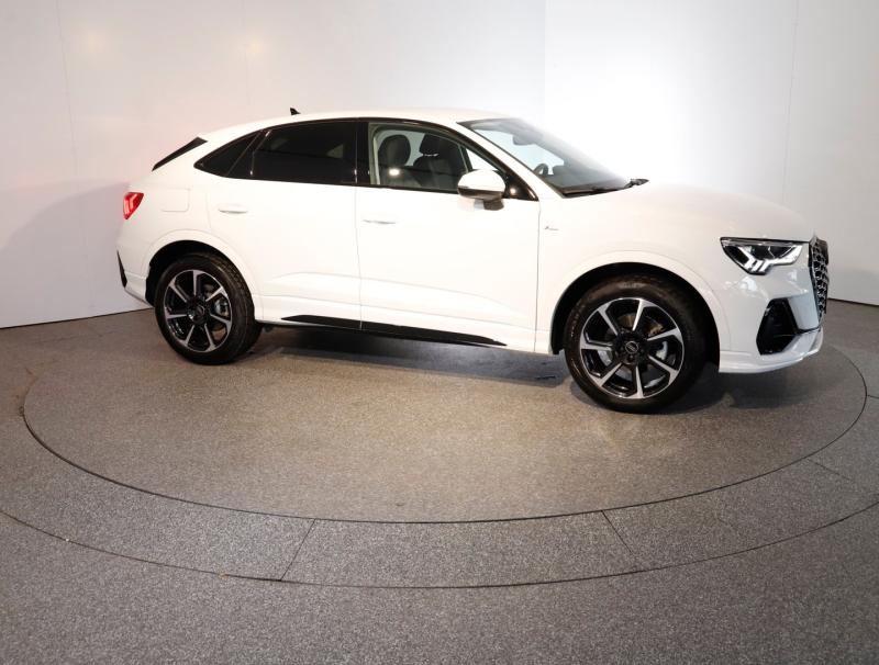Audi Q3 Sportback 35 TFSI admired