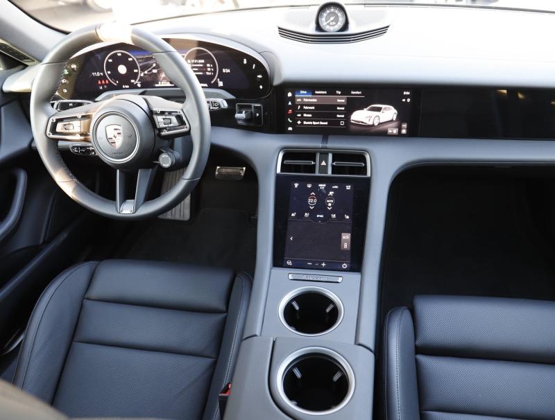 Porsche Taycan 4 Cross Turismo