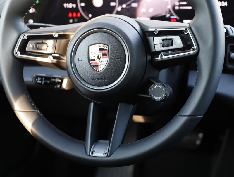 Porsche Taycan 4 Cross Turismo