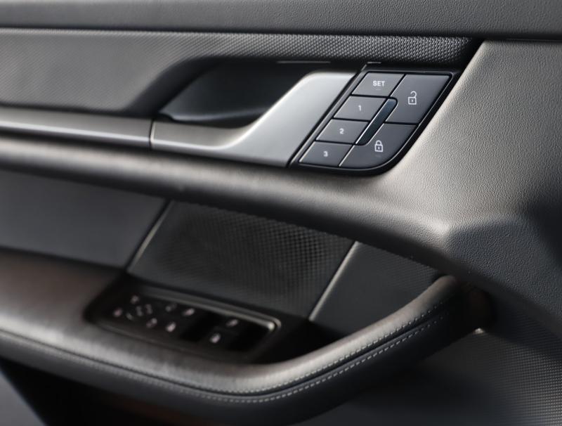 Porsche Taycan 4 Cross Turismo