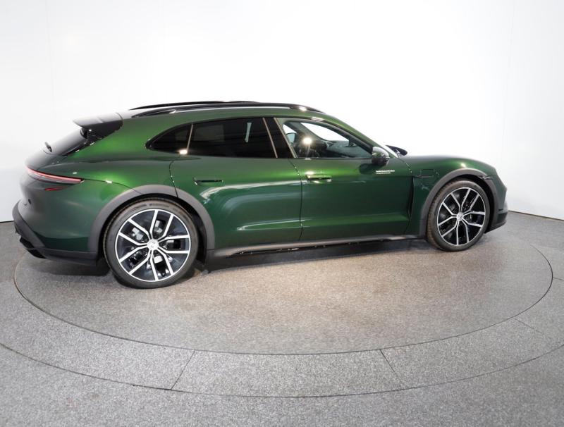 Porsche Taycan 4 Cross Turismo