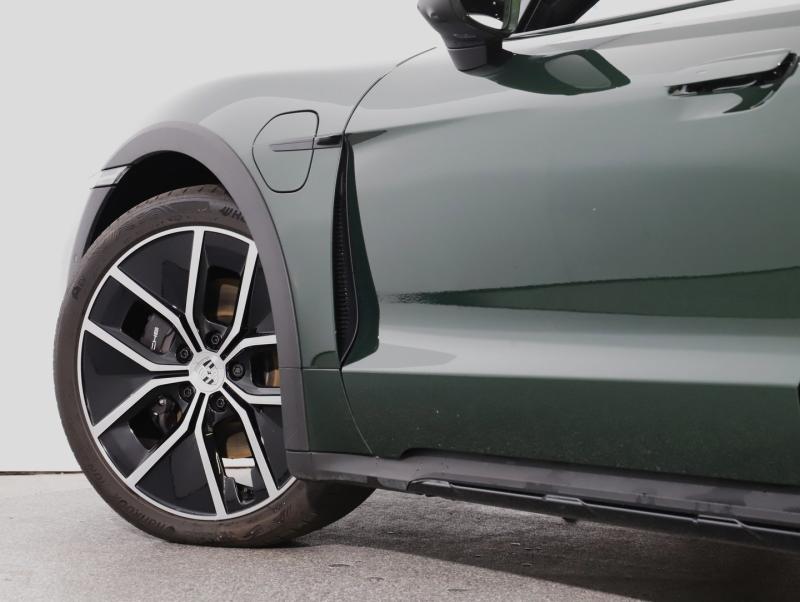 Porsche Taycan 4 Cross Turismo