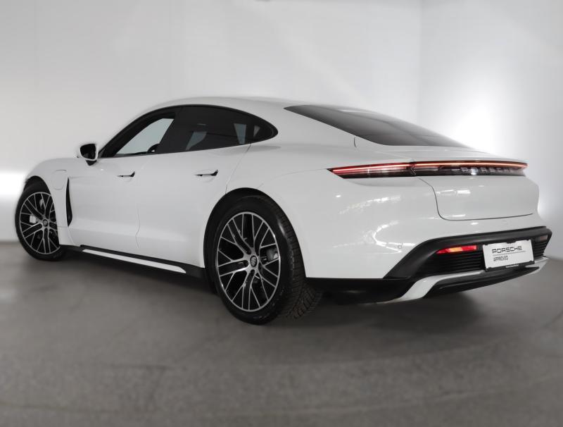 Porsche Taycan Turbo