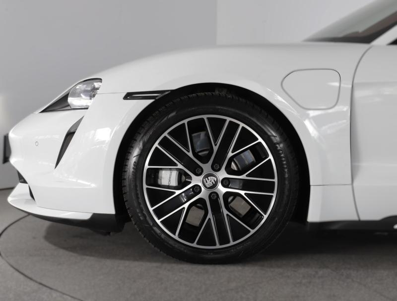 Porsche Taycan Turbo