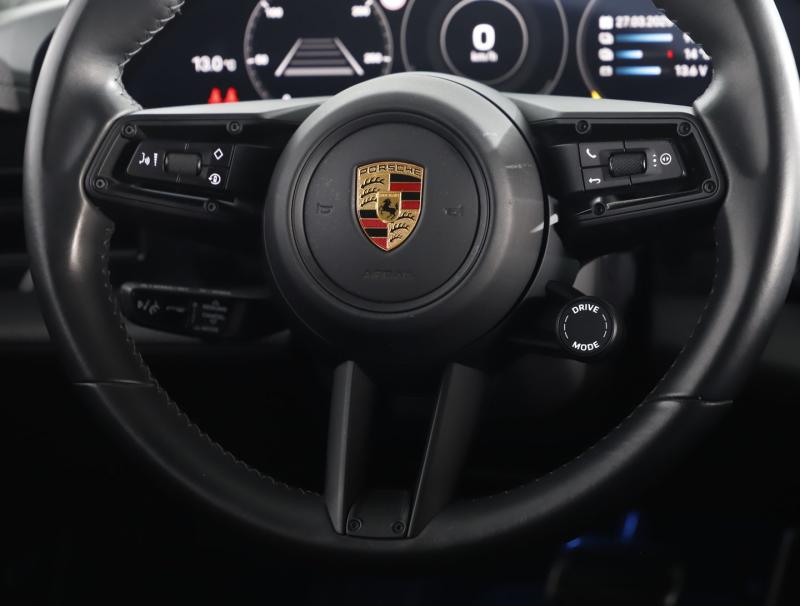 Porsche Taycan Turbo