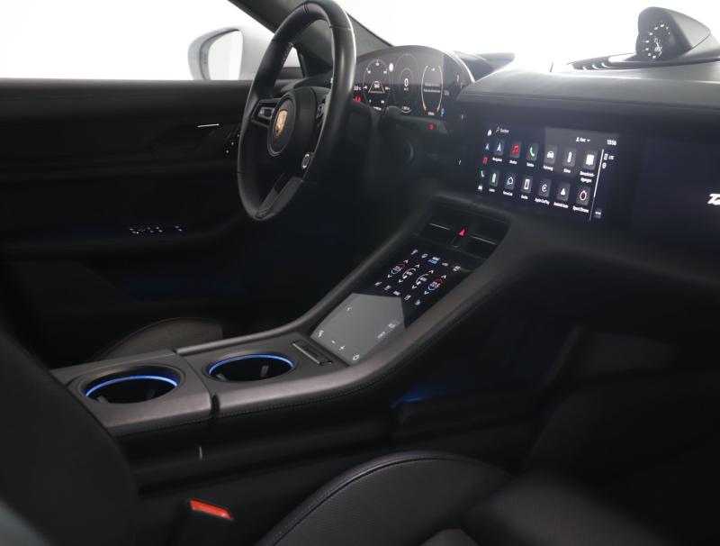 Porsche Taycan Turbo