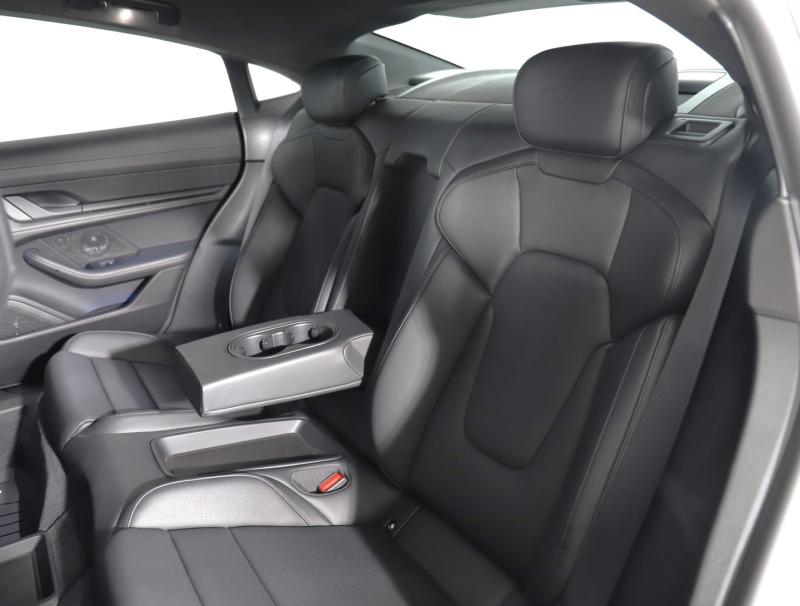 Porsche Taycan Turbo