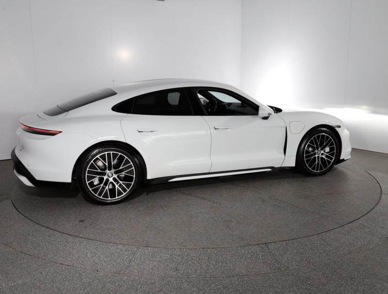 Porsche Taycan Turbo