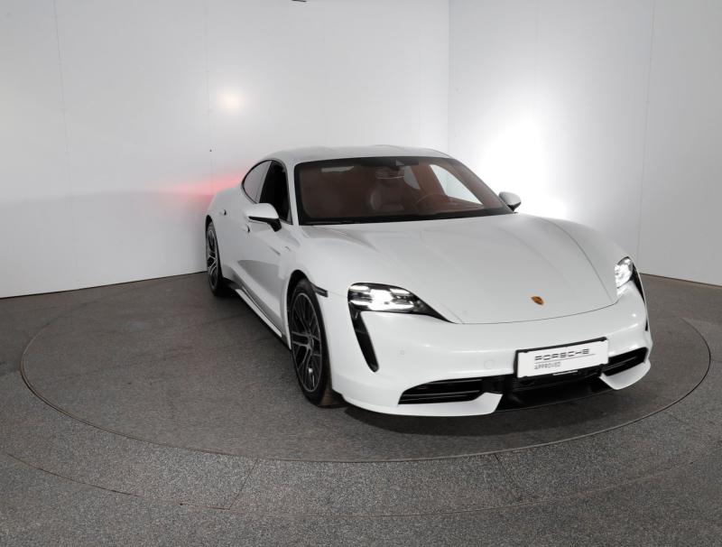 Porsche Taycan Turbo