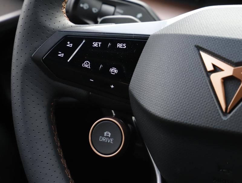 CUPRA Tavascan 210kW/286PS