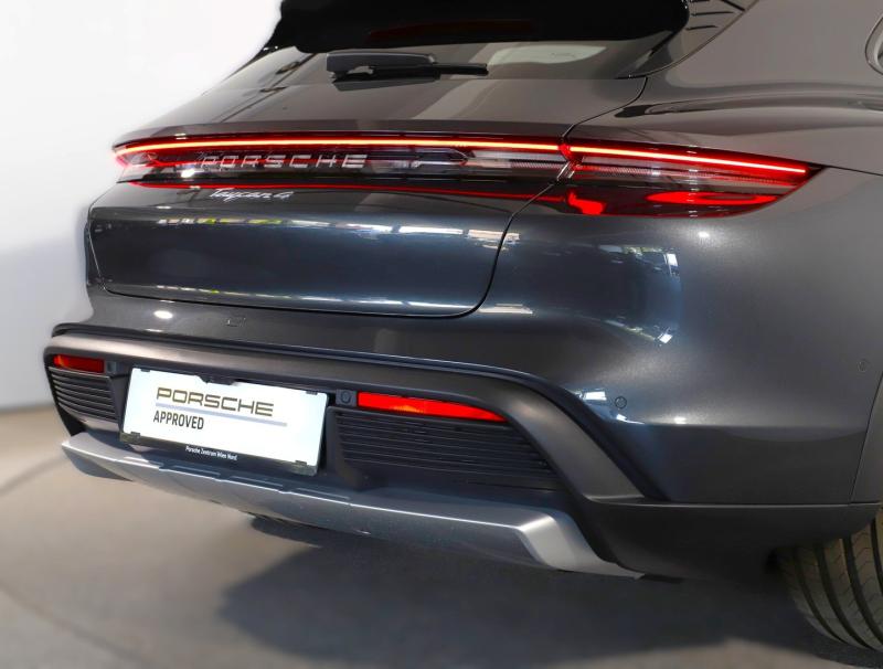 Porsche Taycan 4 Cross Turismo