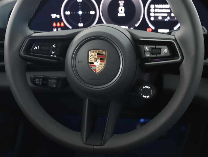 Porsche Taycan 4 Cross Turismo