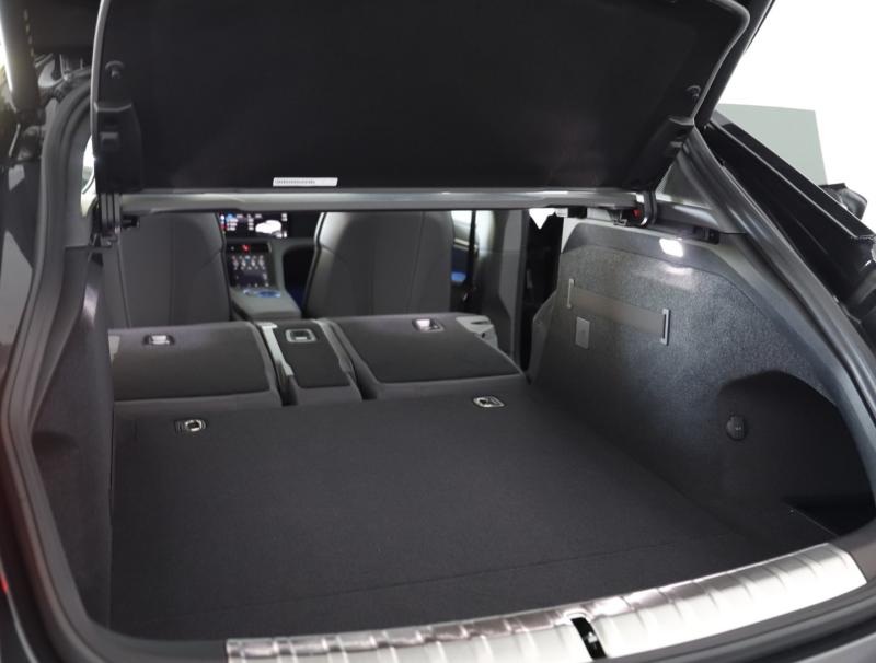 Porsche Taycan 4 Cross Turismo