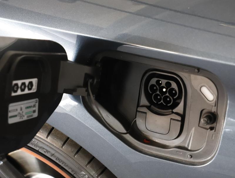 CUPRA Leon SP Kombi VZ e-HYBRID 200/272