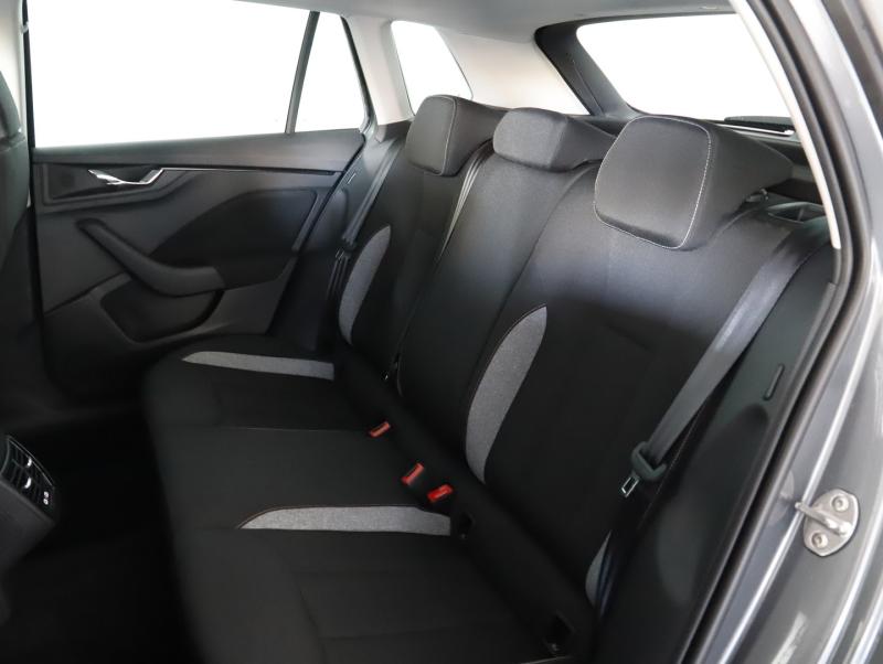 Škoda Kamiq Selection TSI DSG