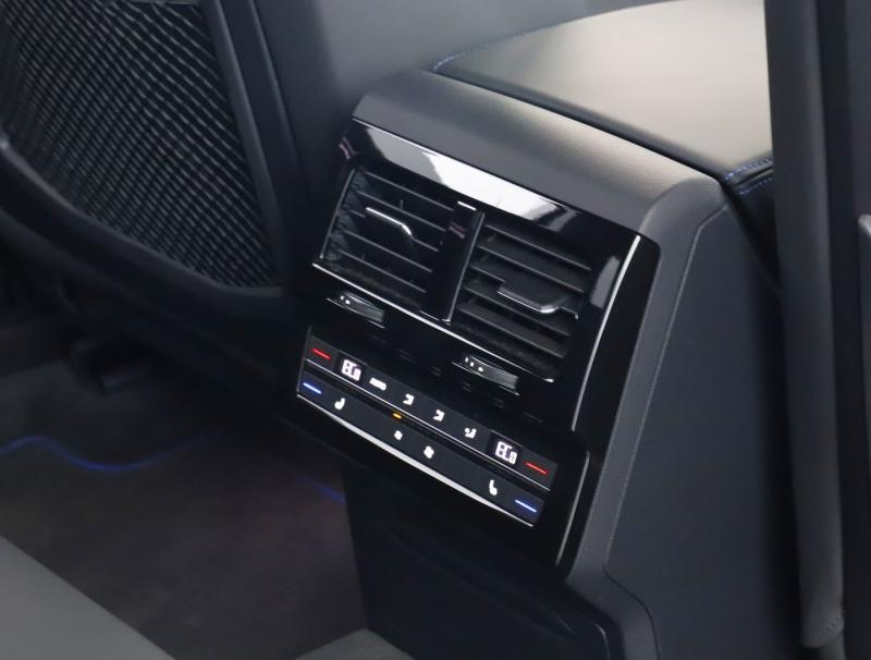 VW Touareg R eHybrid TSI 4MOTION