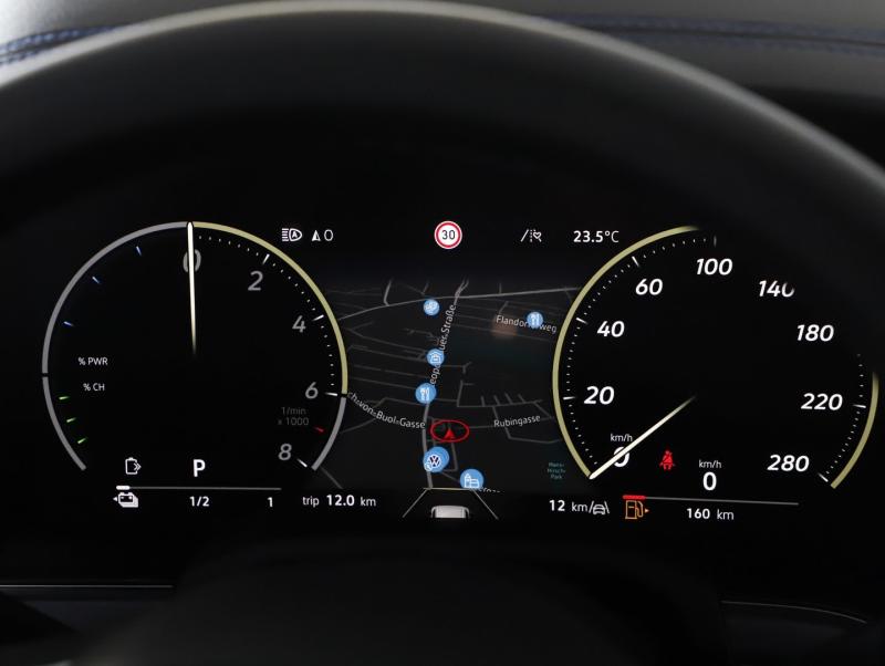 VW Touareg R eHybrid TSI 4MOTION