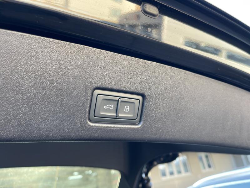 Audi Q4 Sportback 45 e-tron business