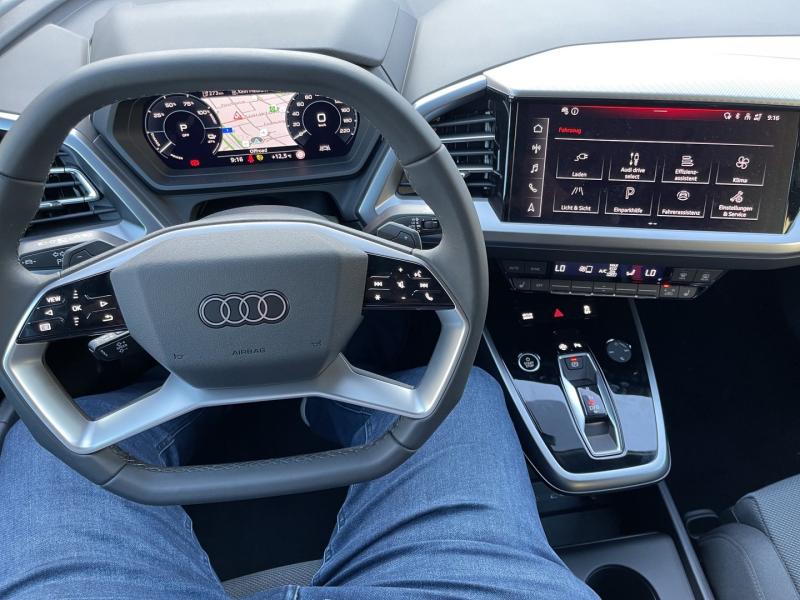 Audi Q4 Sportback 45 e-tron business