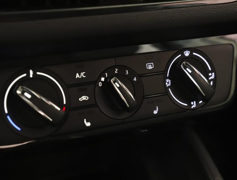 Škoda Kamiq Essence TSI DSG