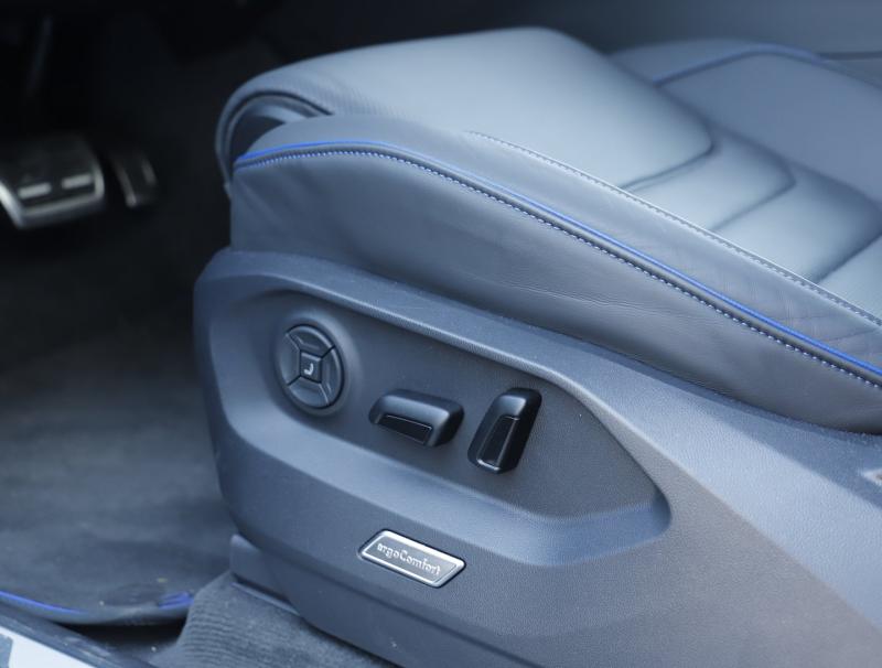 VW Touareg R eHybrid TSI 4MOTION