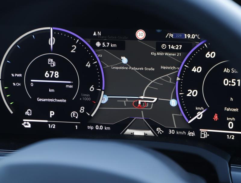 VW Touareg R eHybrid TSI 4MOTION