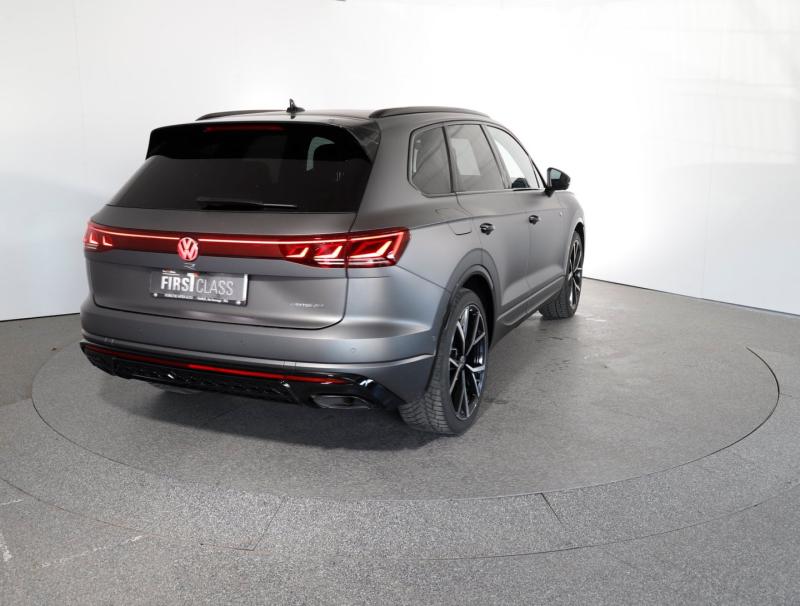 VW Touareg R eHybrid TSI 4MOTION