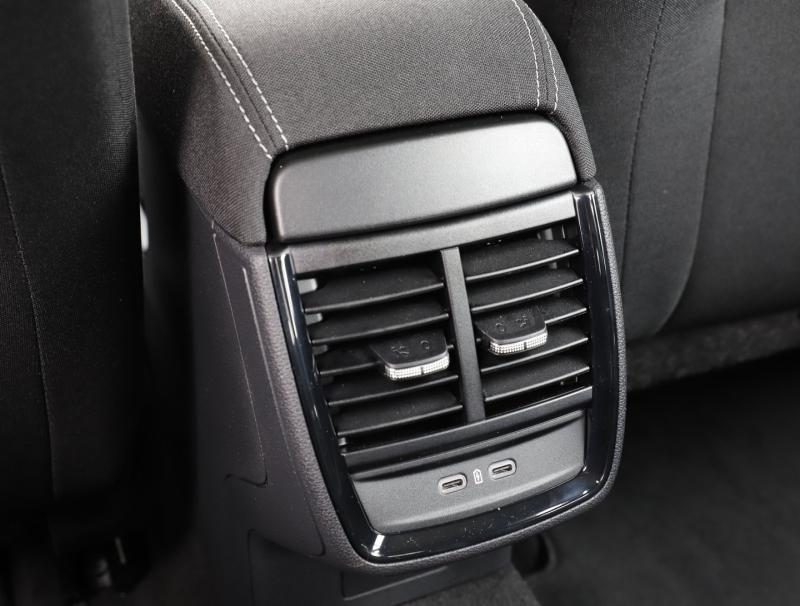 Škoda Kamiq Selection TSI DSG
