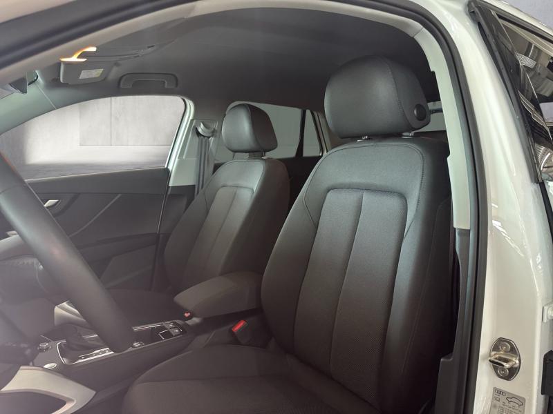 Audi Q2 35 TFSI admired