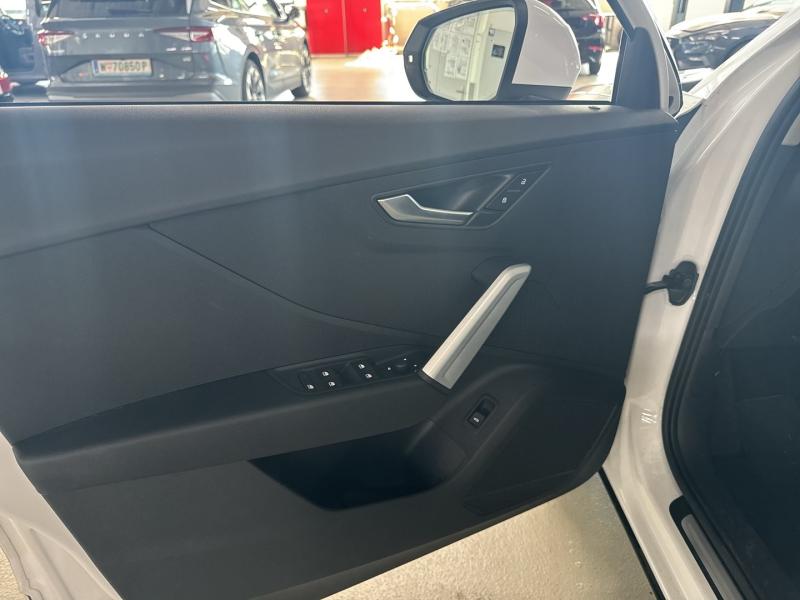 Audi Q2 35 TFSI admired