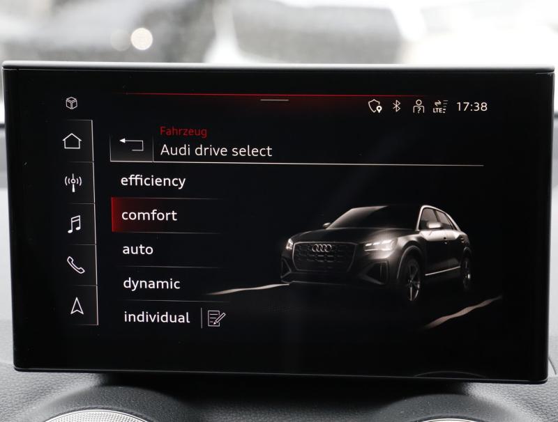 Audi Q2 35 TFSI admired