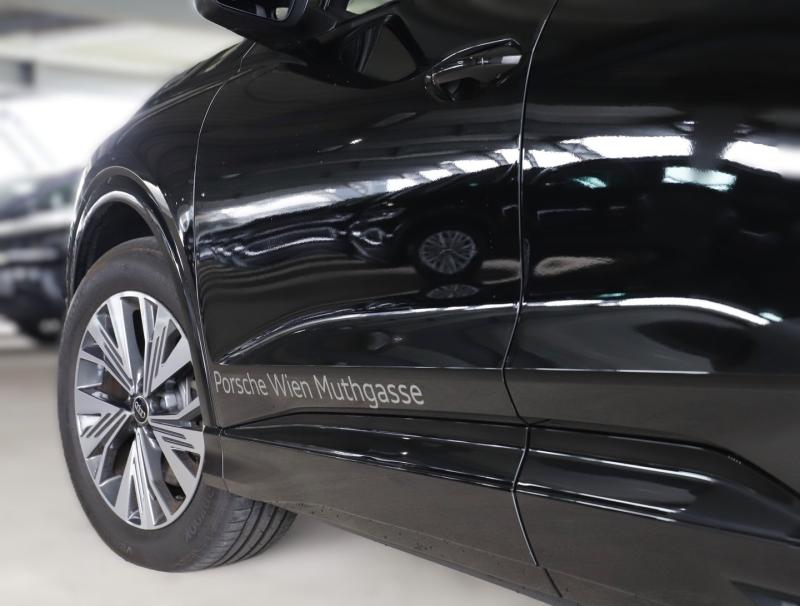 Audi Q4 55 e-tron quattro