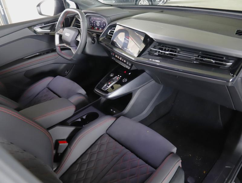 Audi Q4 55 e-tron quattro