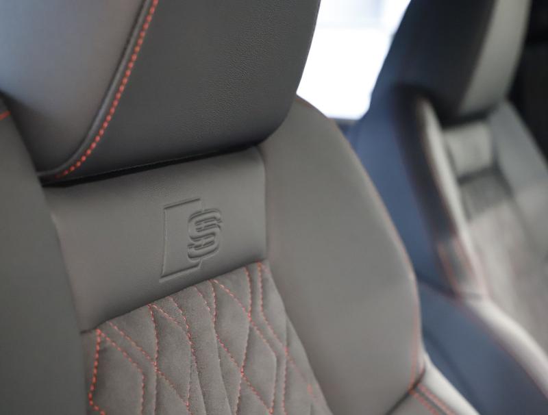 Audi Q4 55 e-tron quattro