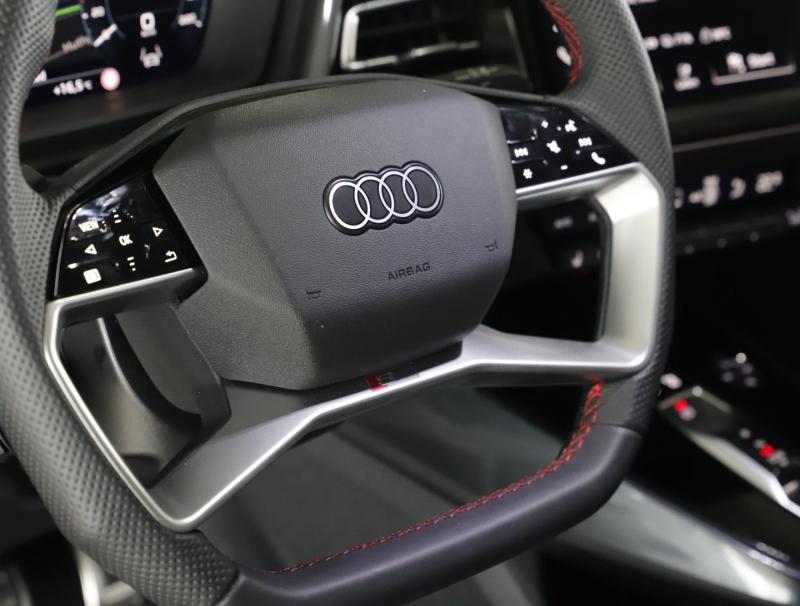 Audi Q4 55 e-tron quattro