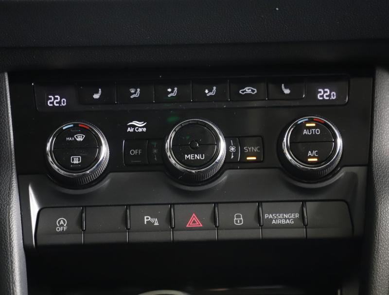 Škoda Karoq Selection TSI