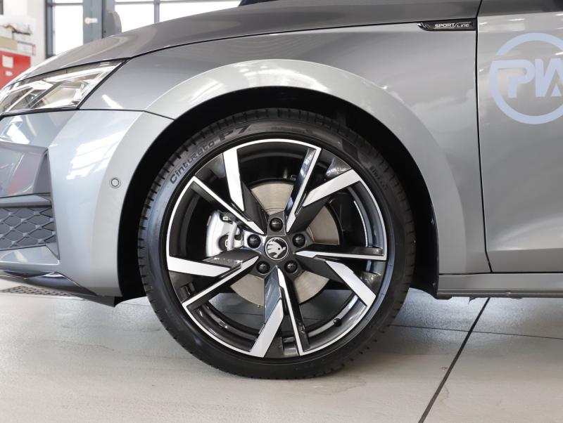 Škoda Octavia Combi Sportline TDI DSG