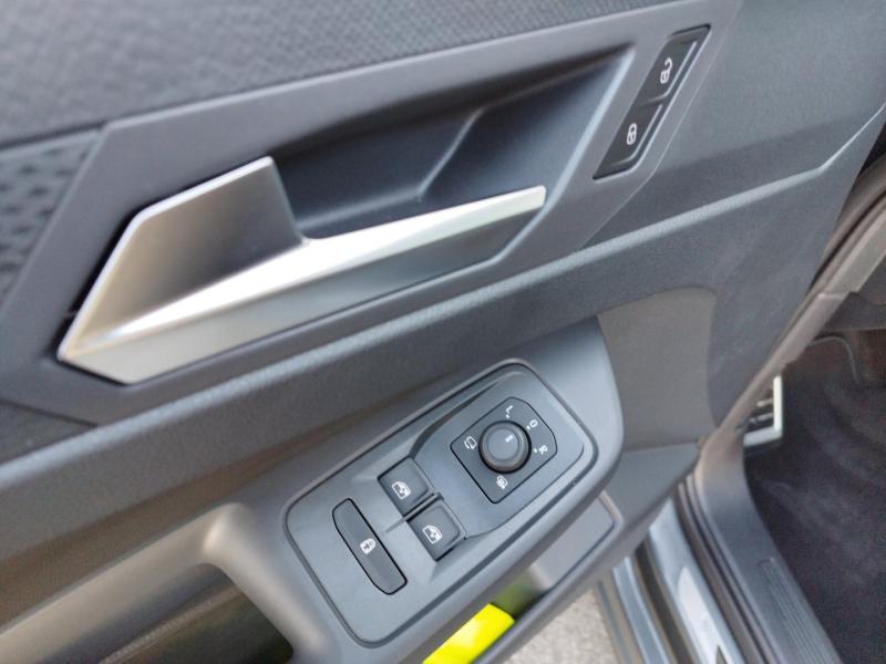 VW Caddy Dark Label TDI