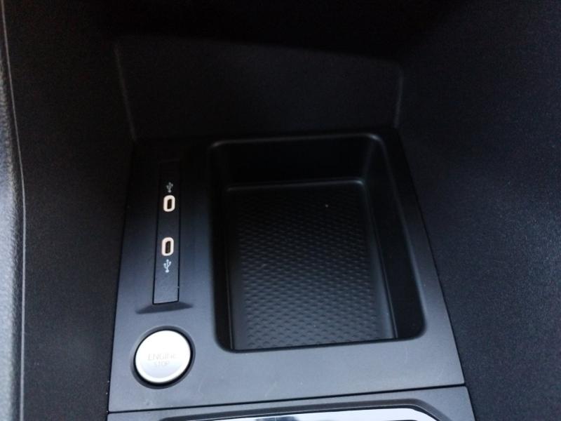 VW Caddy Dark Label TDI