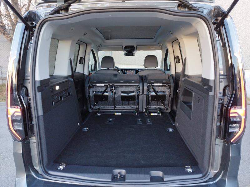 VW Caddy Dark Label TDI