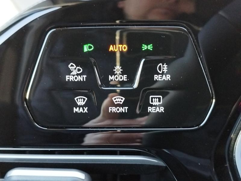 VW Caddy Dark Label TDI