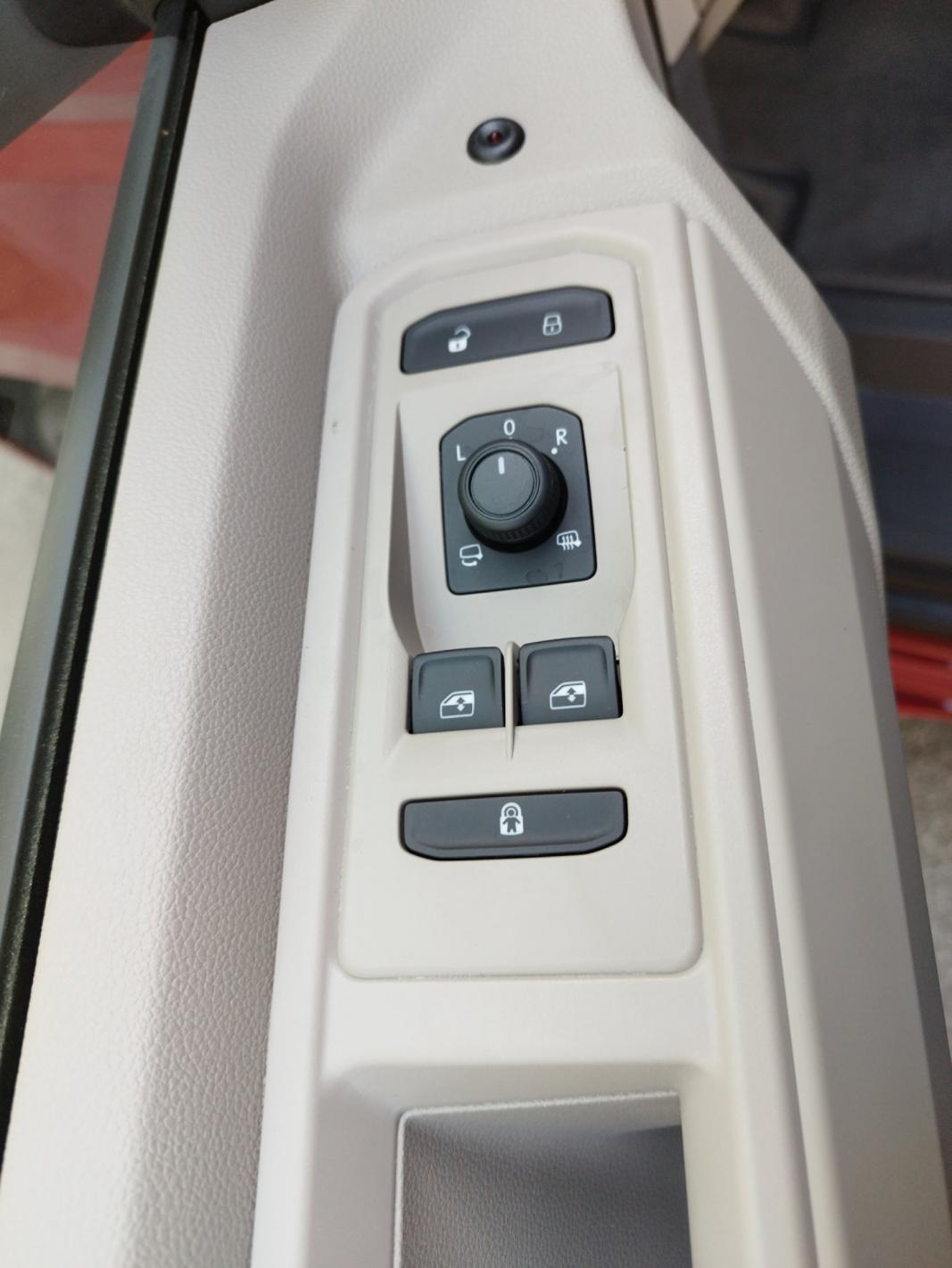 VW California Beach Camper eHyb. 180 kW 4M