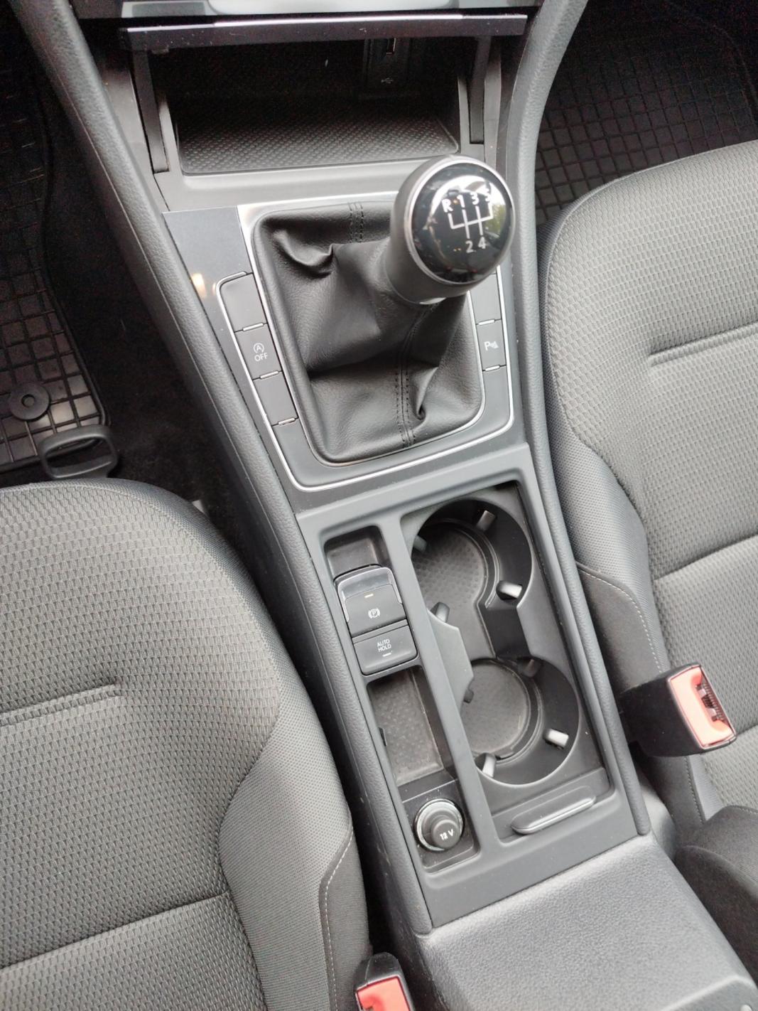 VW Golf Variant Comfortline TDI SCR