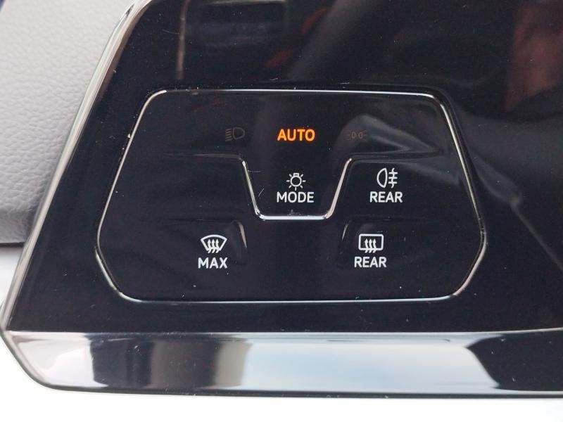 VW Golf Variant Life TDI