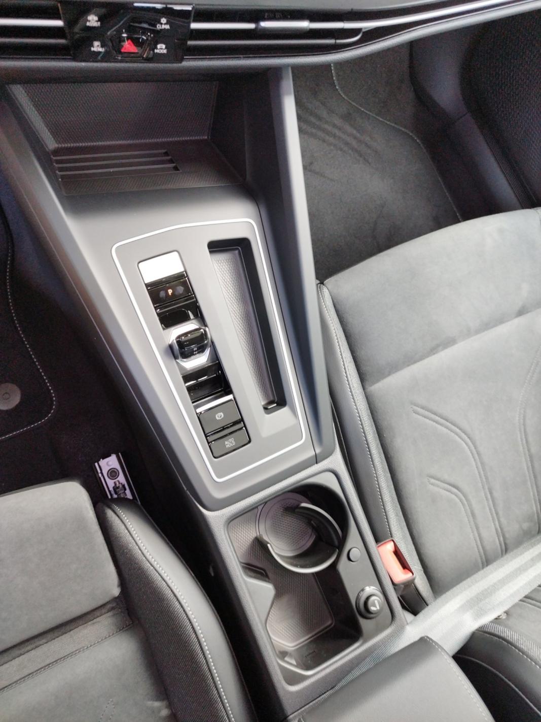 VW Golf Rabbit eHybrid DSG 150 kW