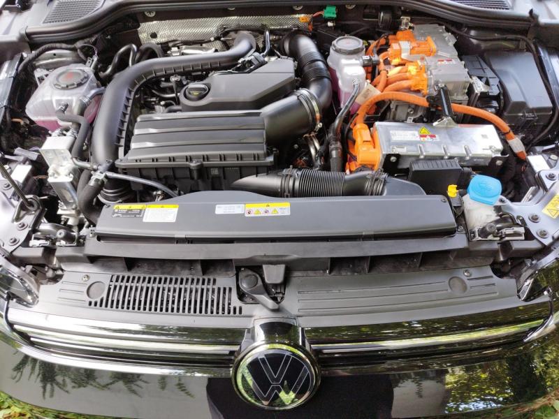 VW Golf Rabbit eHybrid DSG 150 kW