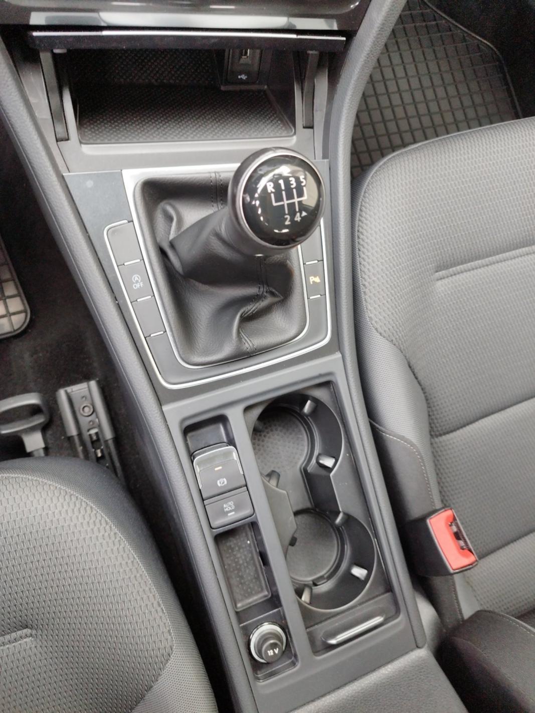 VW Golf Variant Comfortline TDI SCR